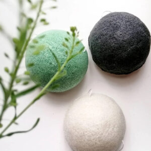 عرض ثلاث قطع إسفنجة كونجاك السحرية